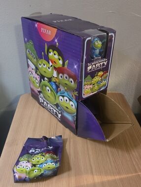 Disney Pixar Toy Story Alien's Remix Party 15 Sealed Blind Bags w/ Display Box